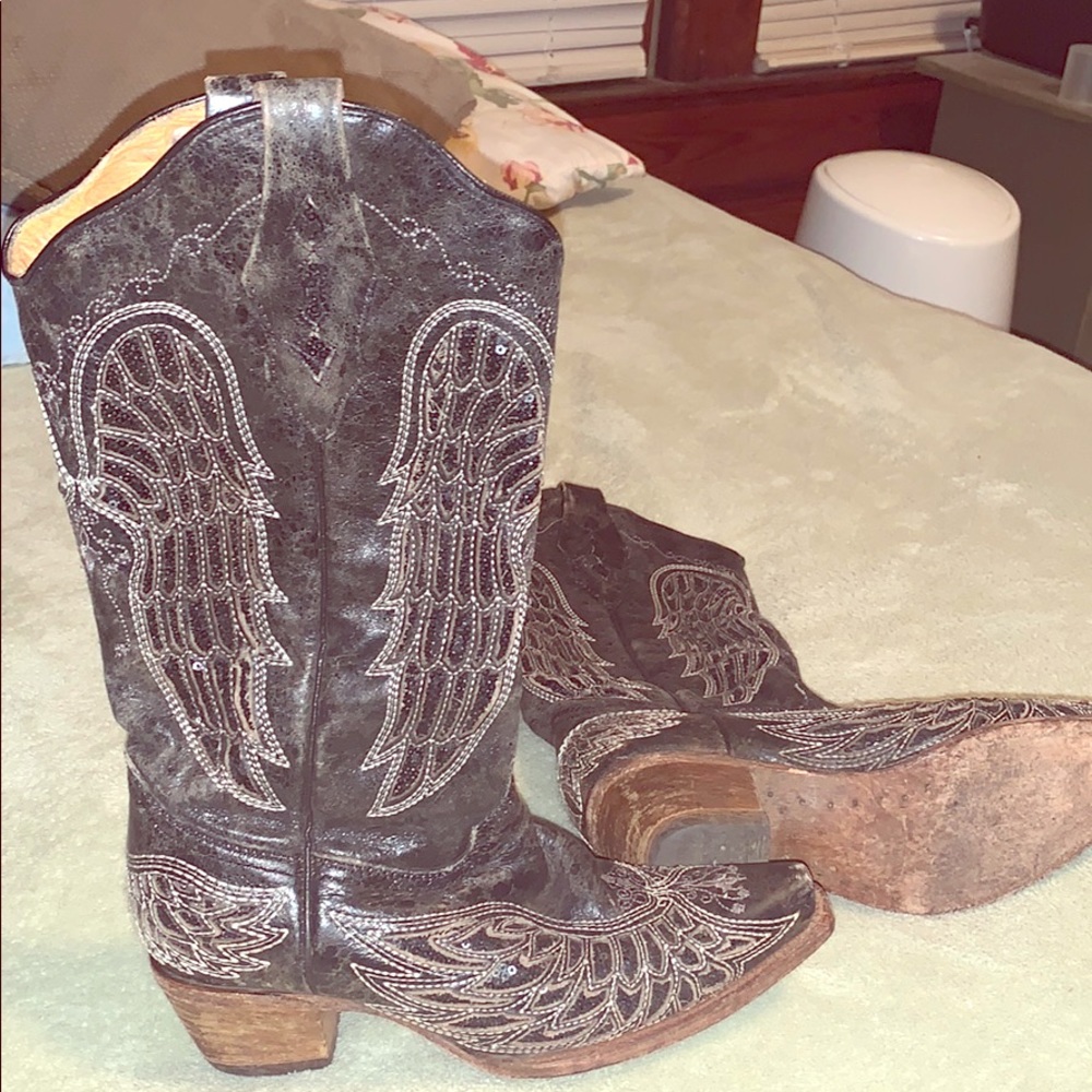 Corral boots